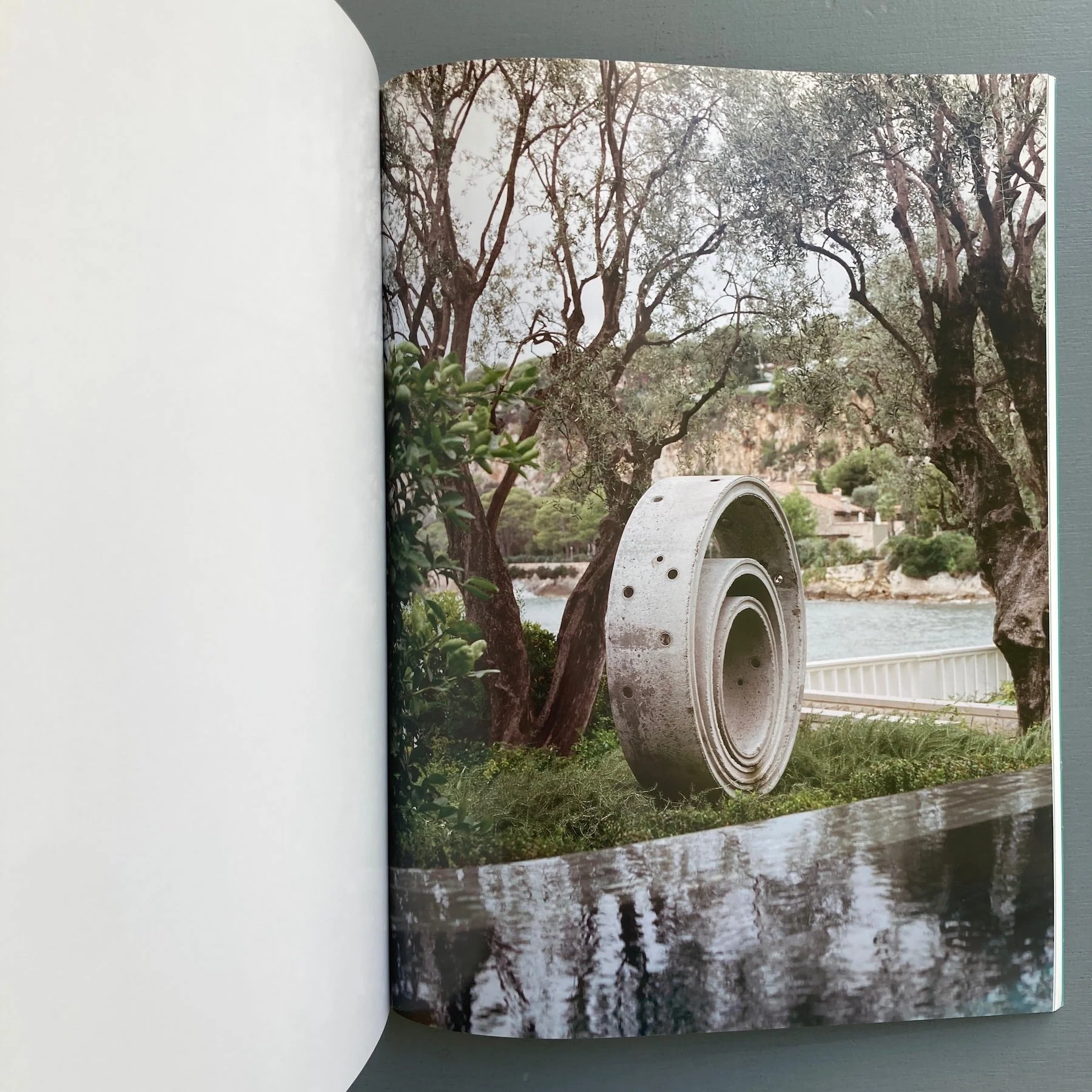 Alexandre da Cunha (signed) - Monumento - Revolver 2019 - Image 10