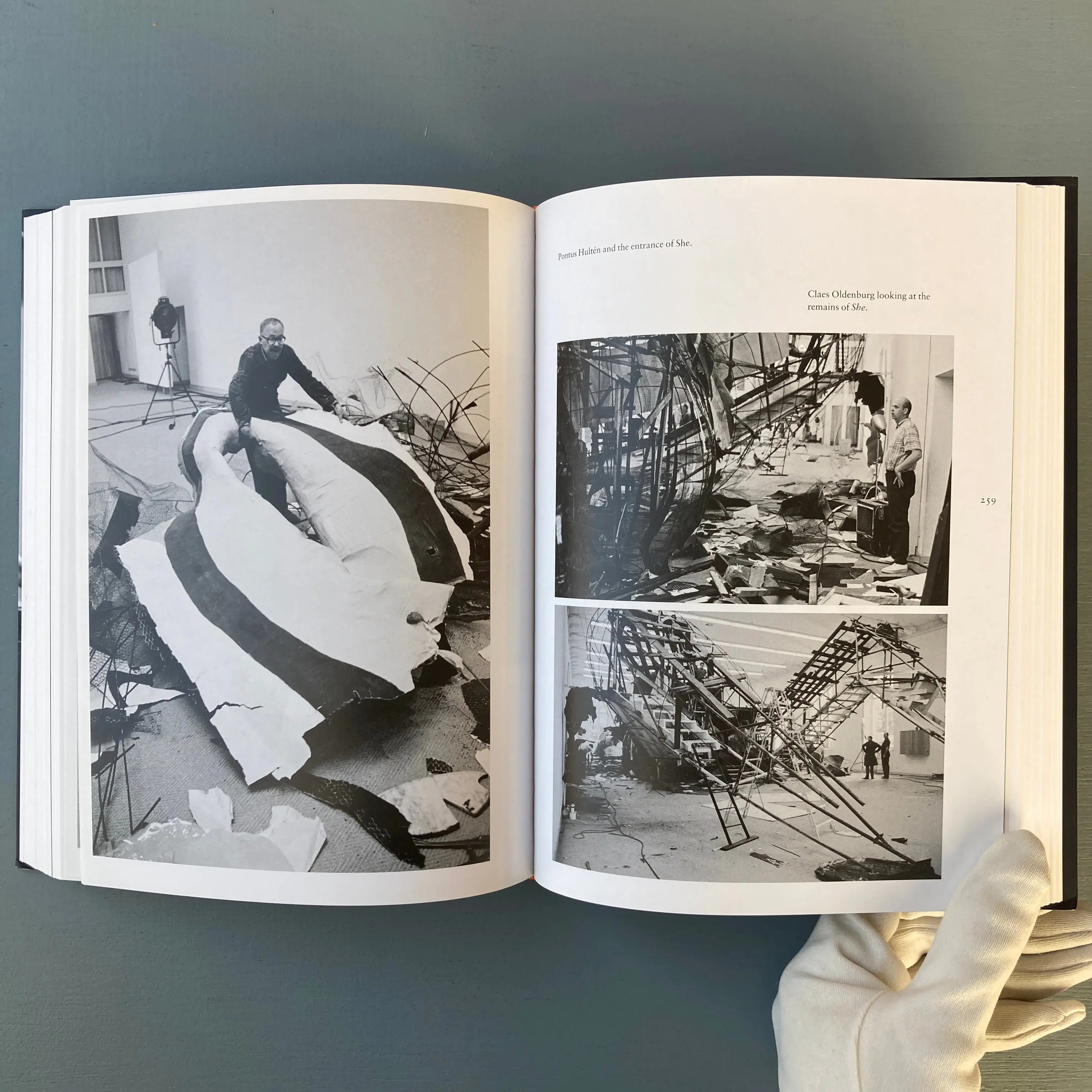 Andreas Gedin - Pontus Hultén, She, a Cathedral & Moderna Museet - Koenig Books 2020 - Image 9