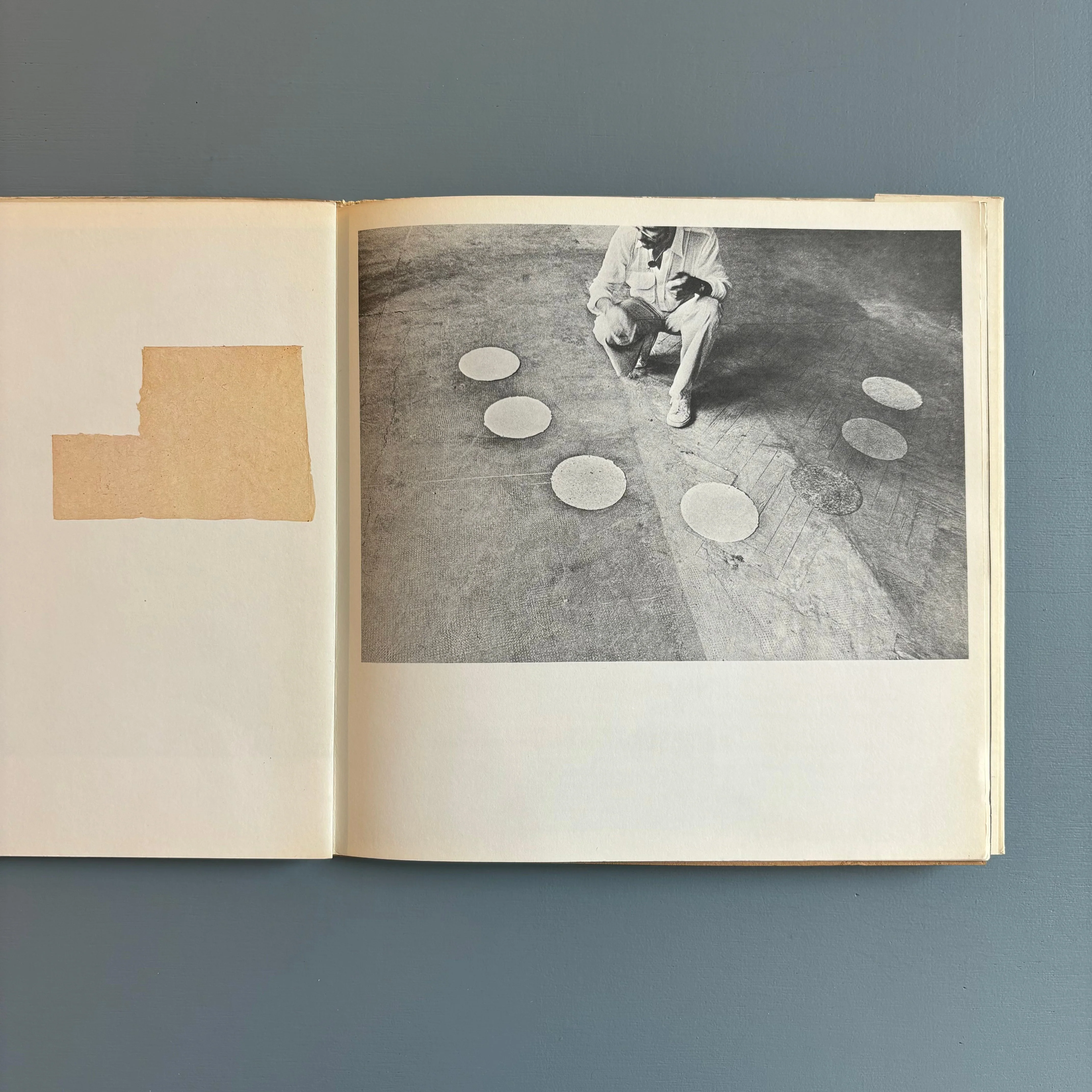 Antonio Dias - O Papel do Artista/A Ilustração da Arte - Galeria Arte Global 1978 - Image 5