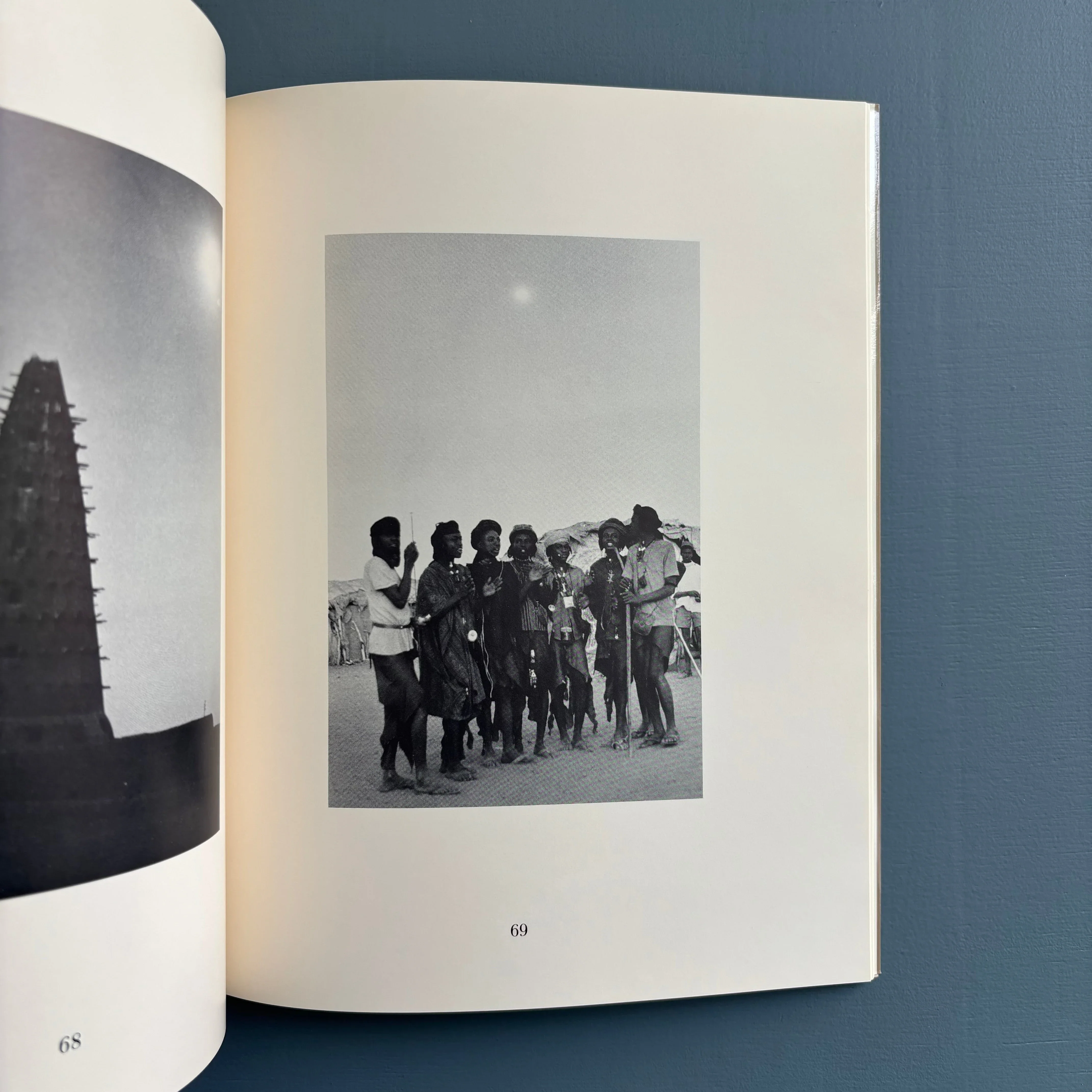 Bernard Plossu - The African Desert - The University of Arizona Press 1987 - Image 7