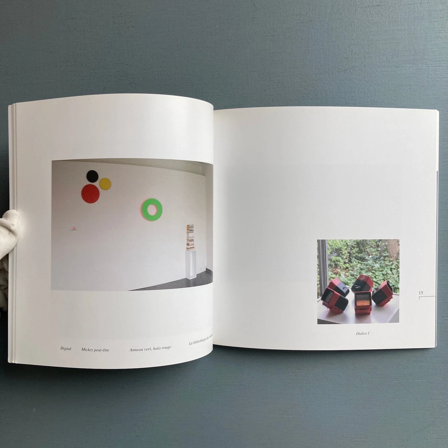 Bernard Villers & diverses présences - La conjuration des couleurs - Musée d'Ixelles 2006 - Image 6