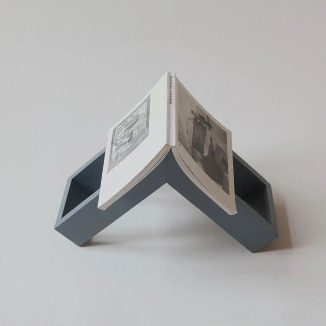 Boekensteunen pair by Evelyn Vanoverbeke - Saint-Martin Bookshop - Image 15