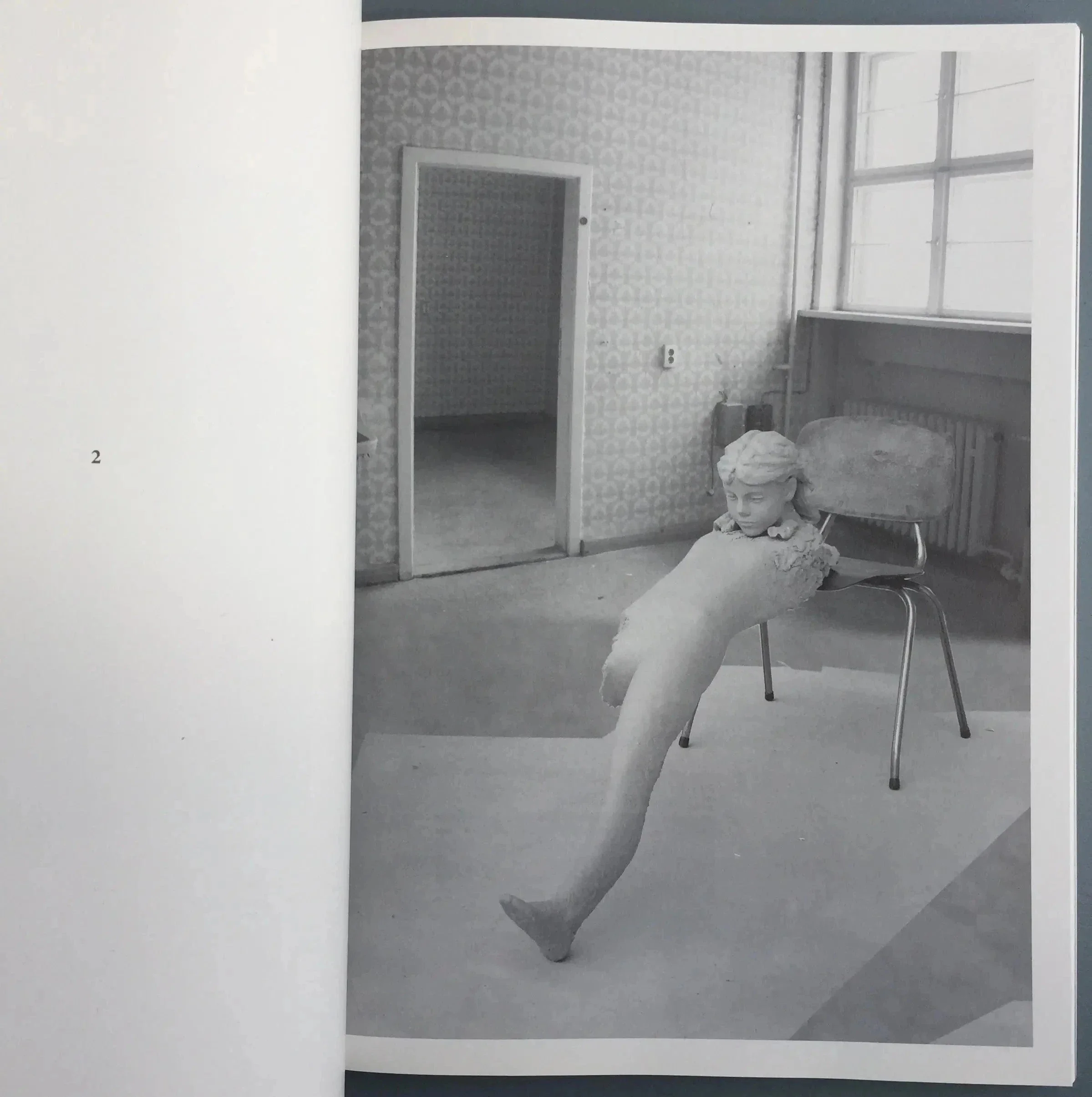 TIME 2009/Dirk Braeckman, Els Dietvorst - Time is a book - Time Festival 2009 - Image 2