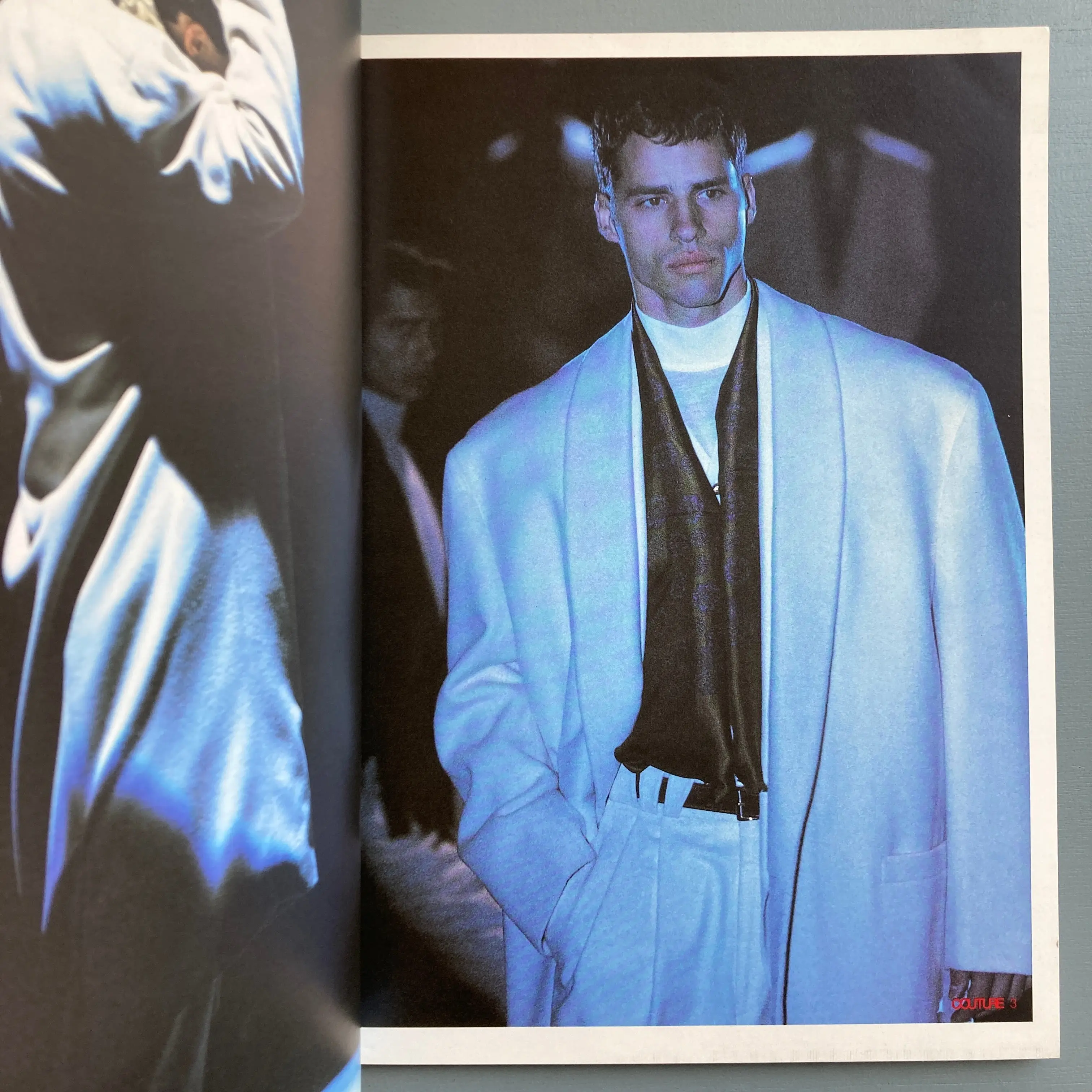 Gianni Versace - Collezione Uomo n. 19 - Autunno-Inverno 1990-91 - Image 2