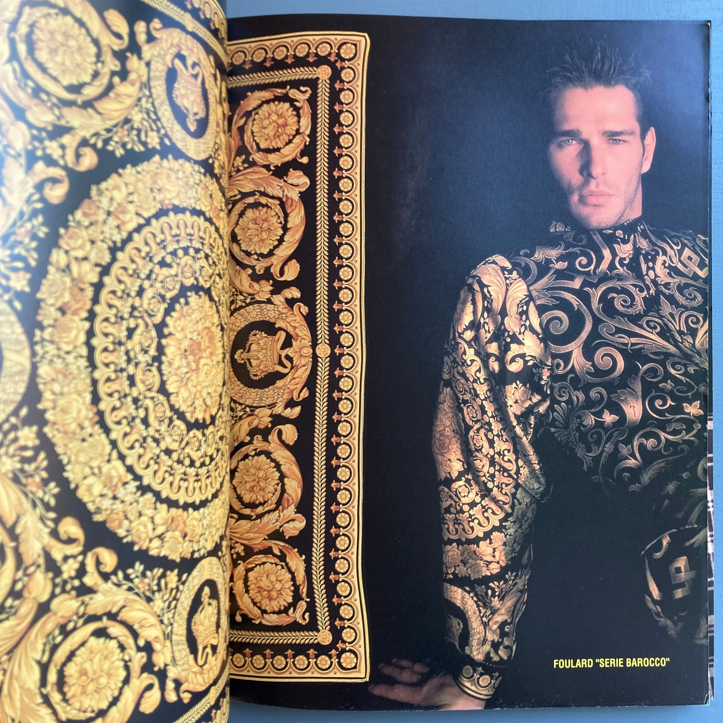 Gianni Versace - Collezione Uomo n. 21 - Autunno-Inverno 1991/92 - Image 3