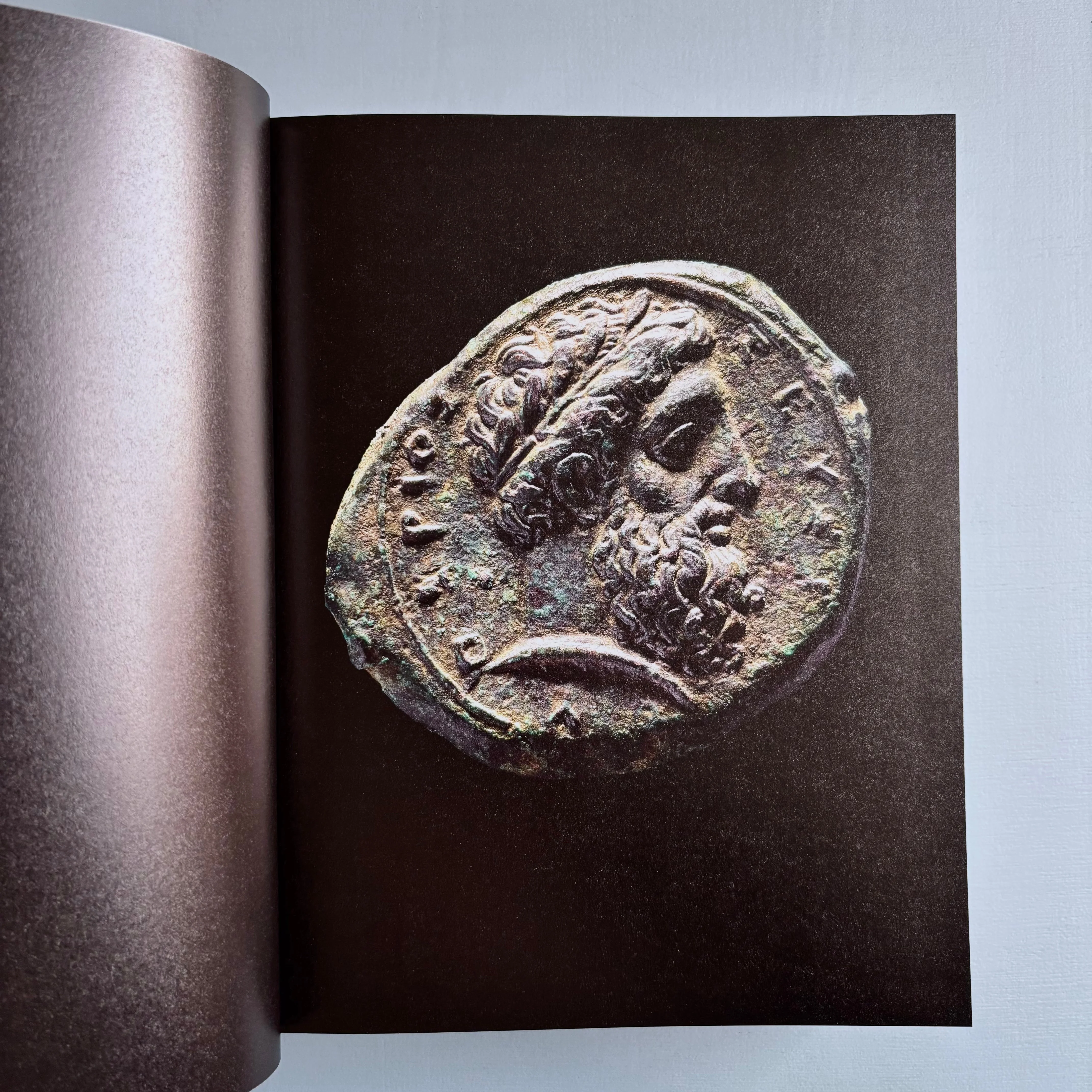 Heads and Tails. Tales and Bodies (Benaki Museum) - MER. Books 2016 - Image 2