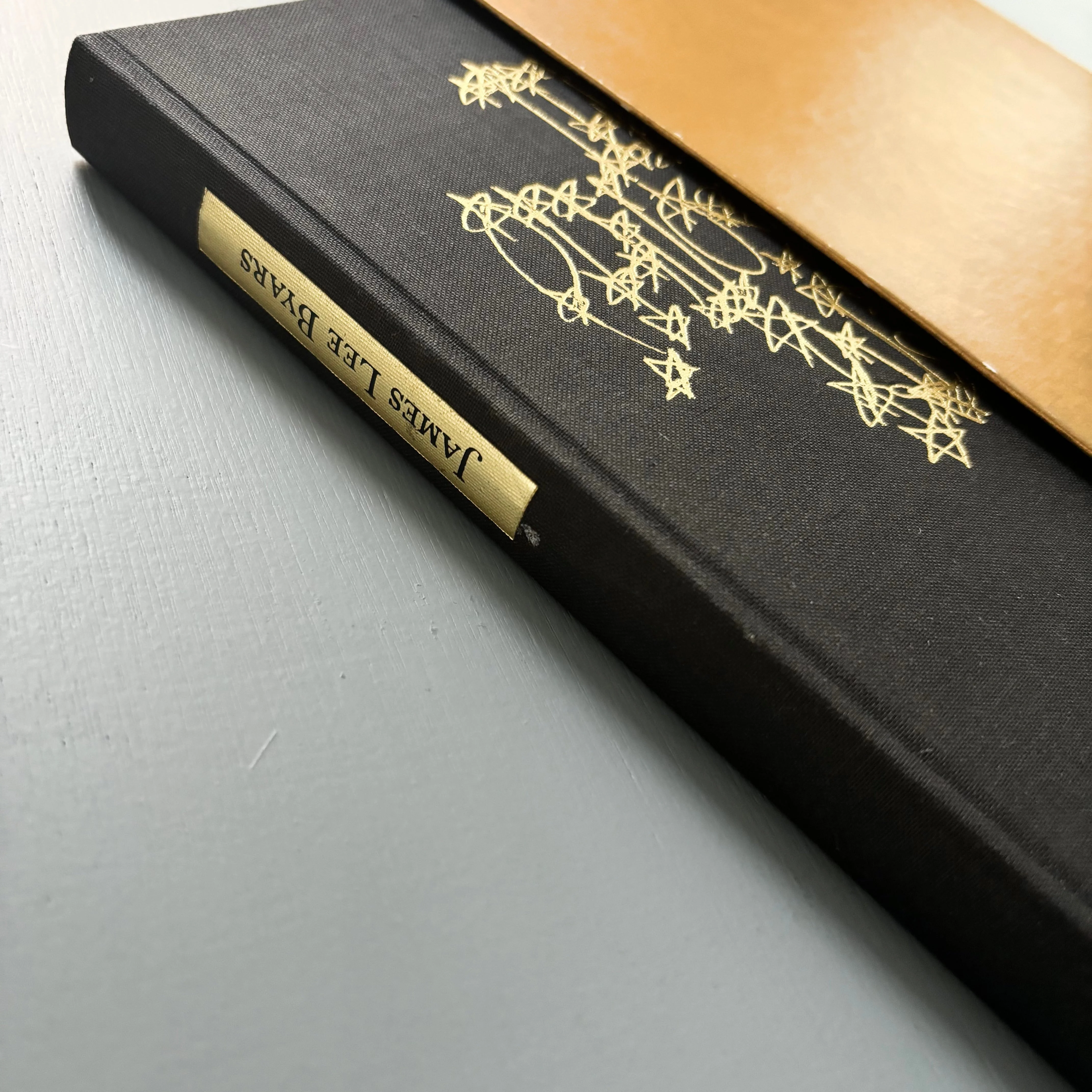 James Lee Byars - Palast der Philosophie / The Philosophical Palace - Jürgen Harten 1986 - Image 2