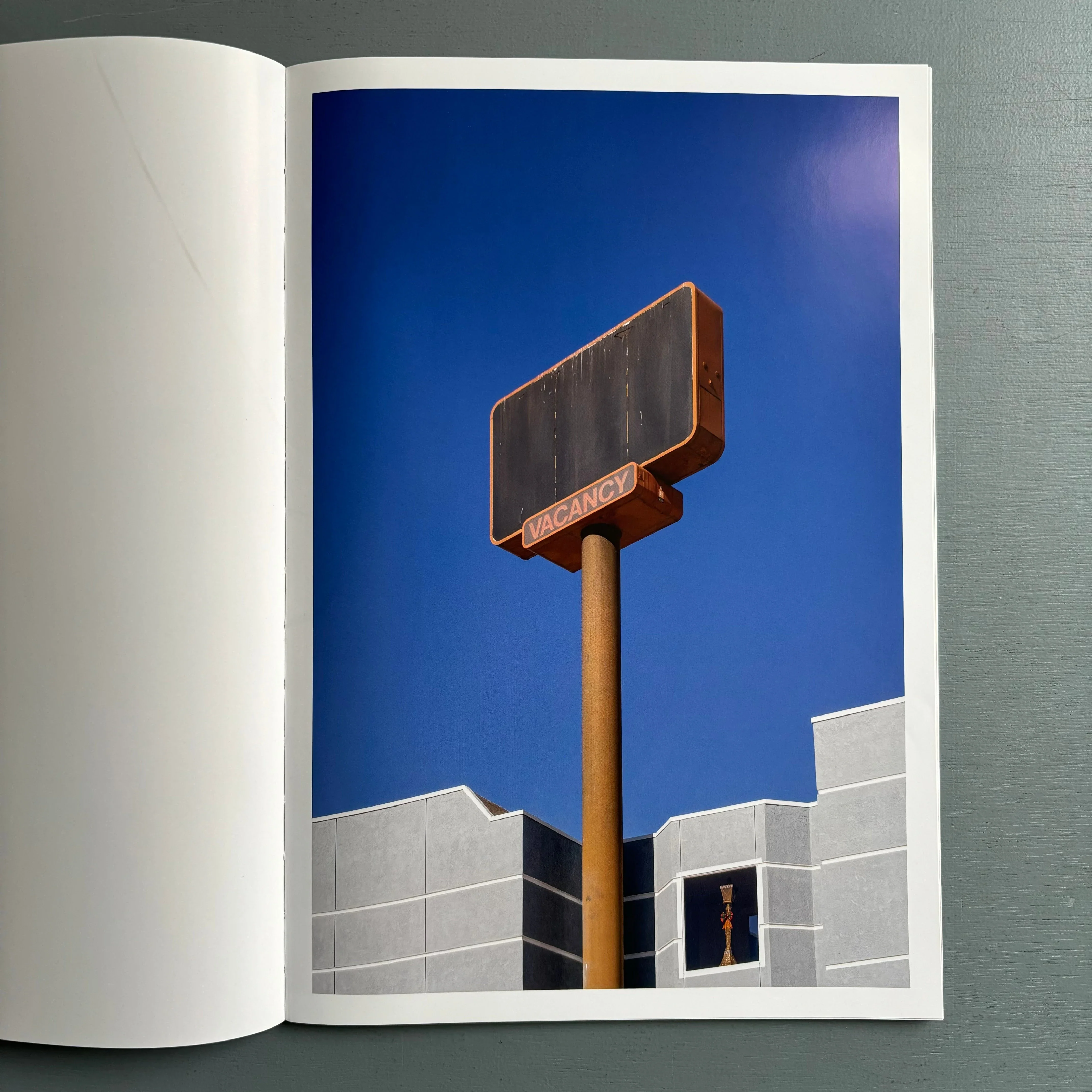 Johannes Elebaut - Reno Riviera - Self-published 2024 - Image 7