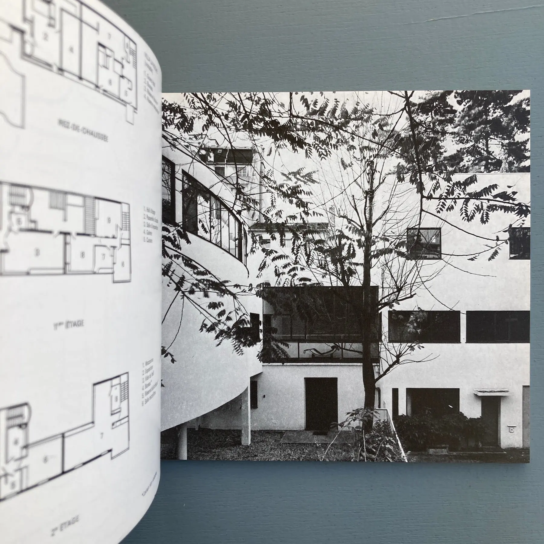 La Fondation Le Corbusier - Booklet designed by Jean Petit - FLC 1985 - Image 3