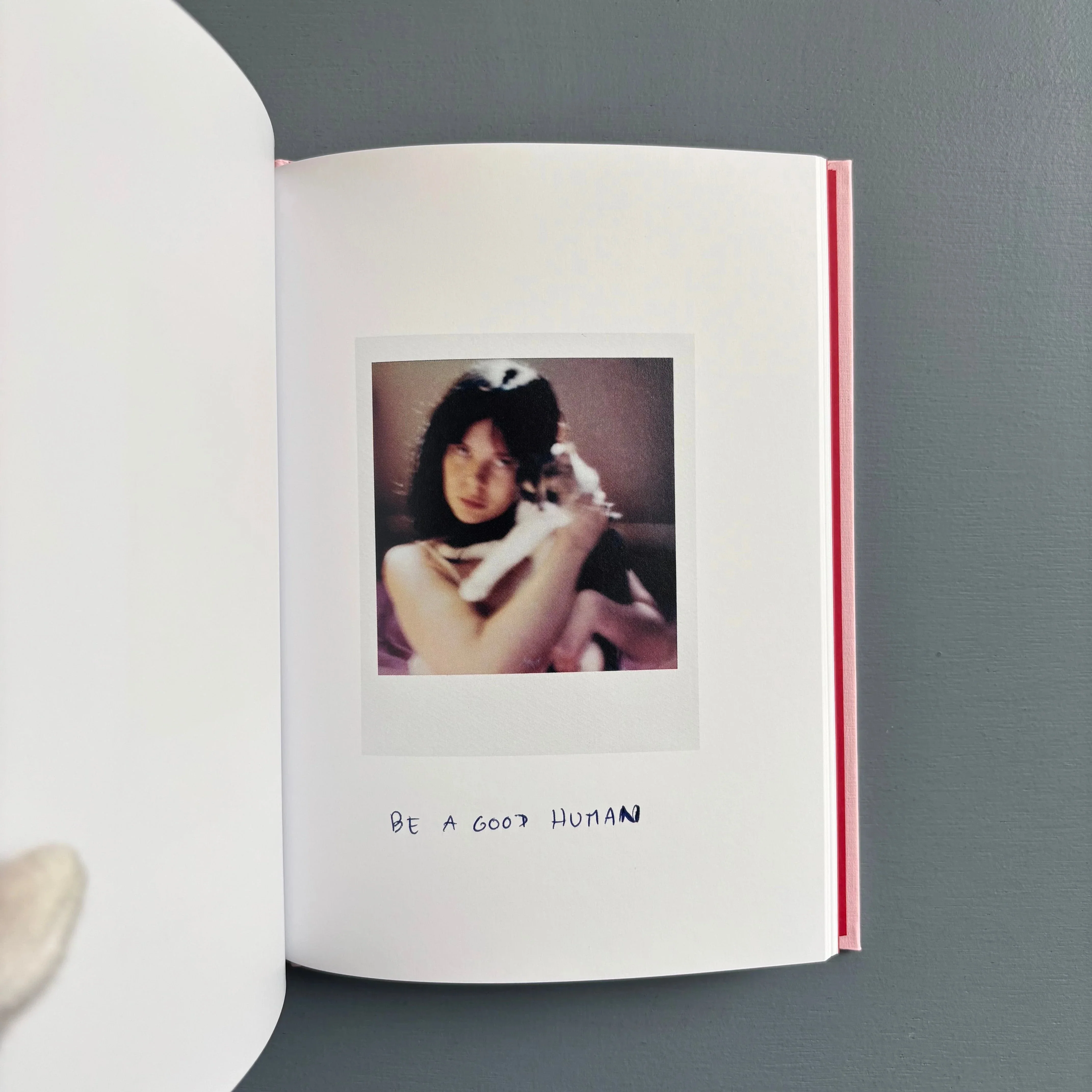Marine Neuilly & Thomas Lélu - Let's take pictures we can never post - 0fr. 2025 - Image 8