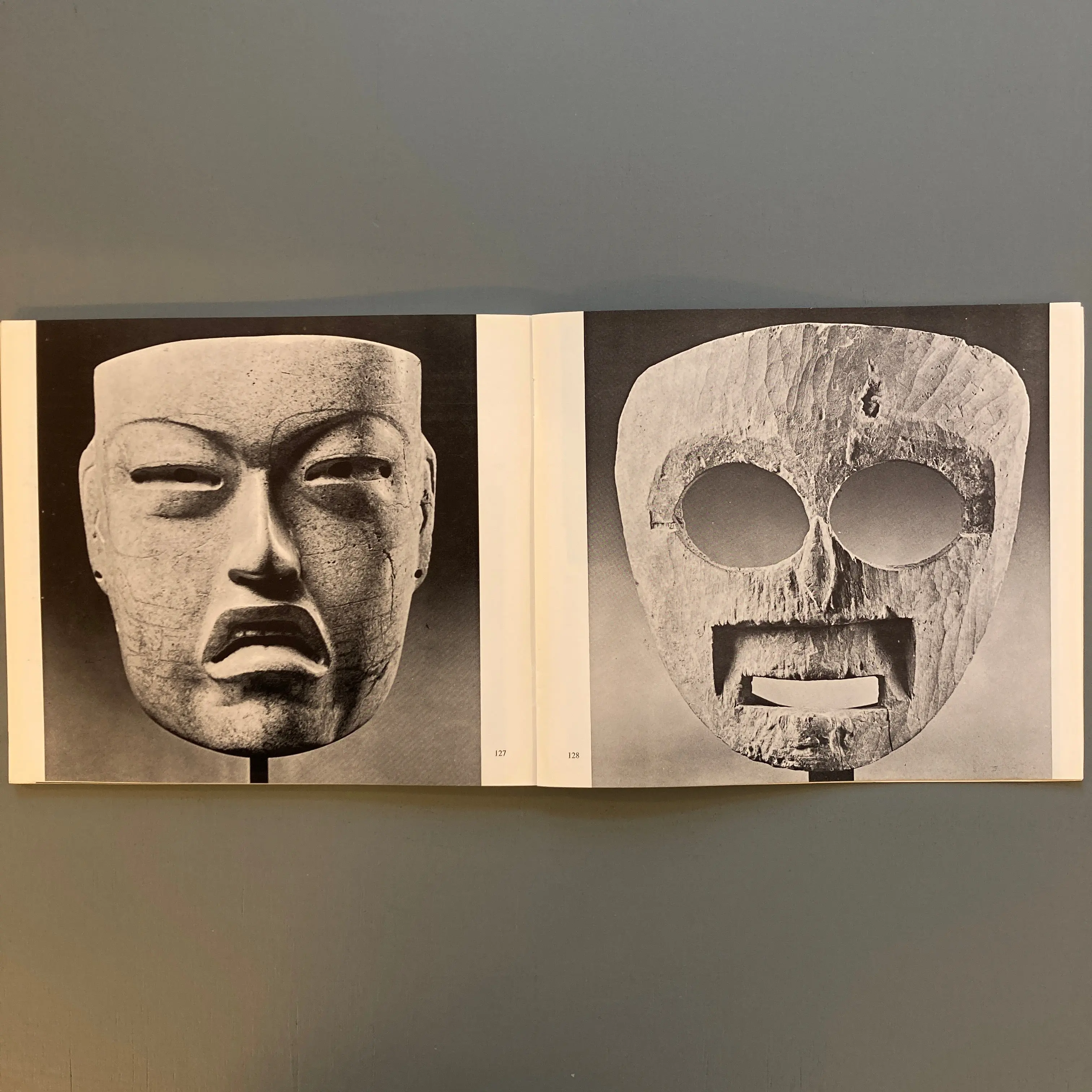 Masques du monde - Het masker in de wereld - Société Générale de Banque 1974 - Image 7