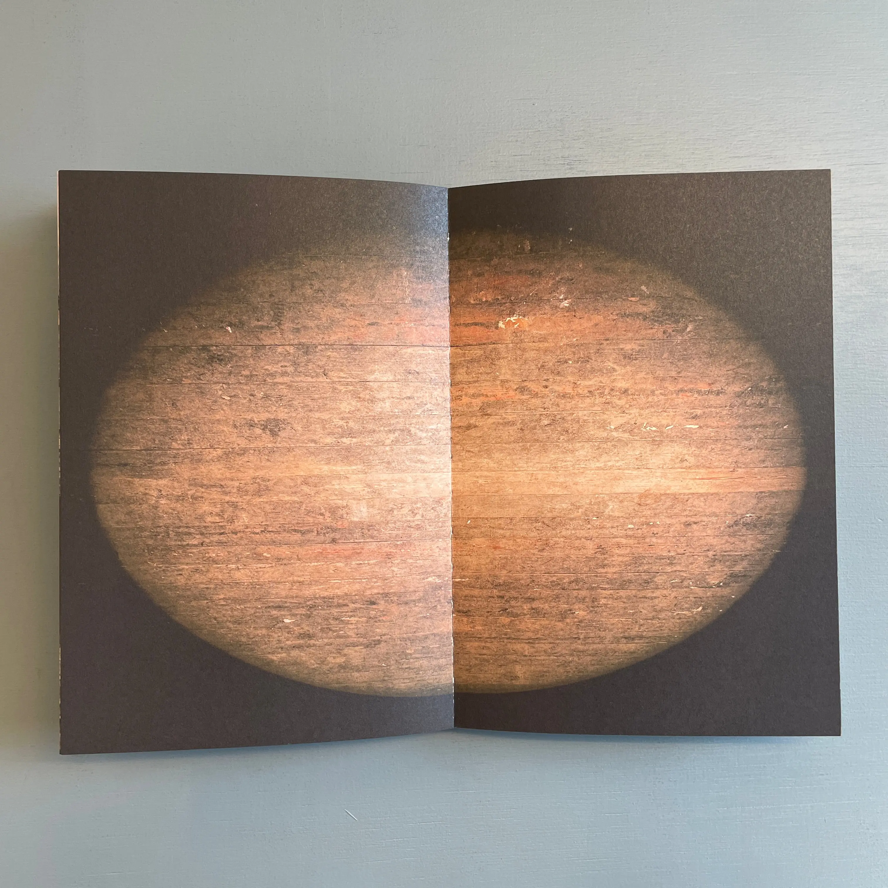Mike Nelson - Space That Saw - Neugerriemschneider / Koenig Books 2013 - Image 4