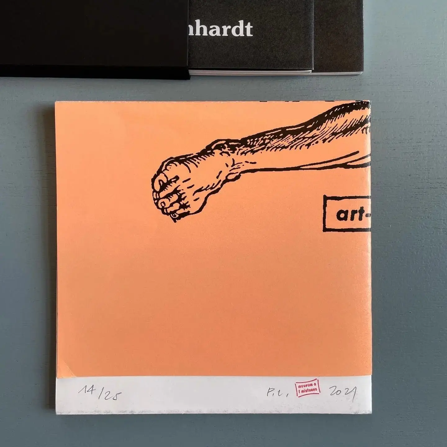 Pierre Leguillon - Non-Happenning after Ad Reinhardt, Signed Special Edition - Saint-Martin Bookshop/Museum of Mistakes 2021 - Image 3