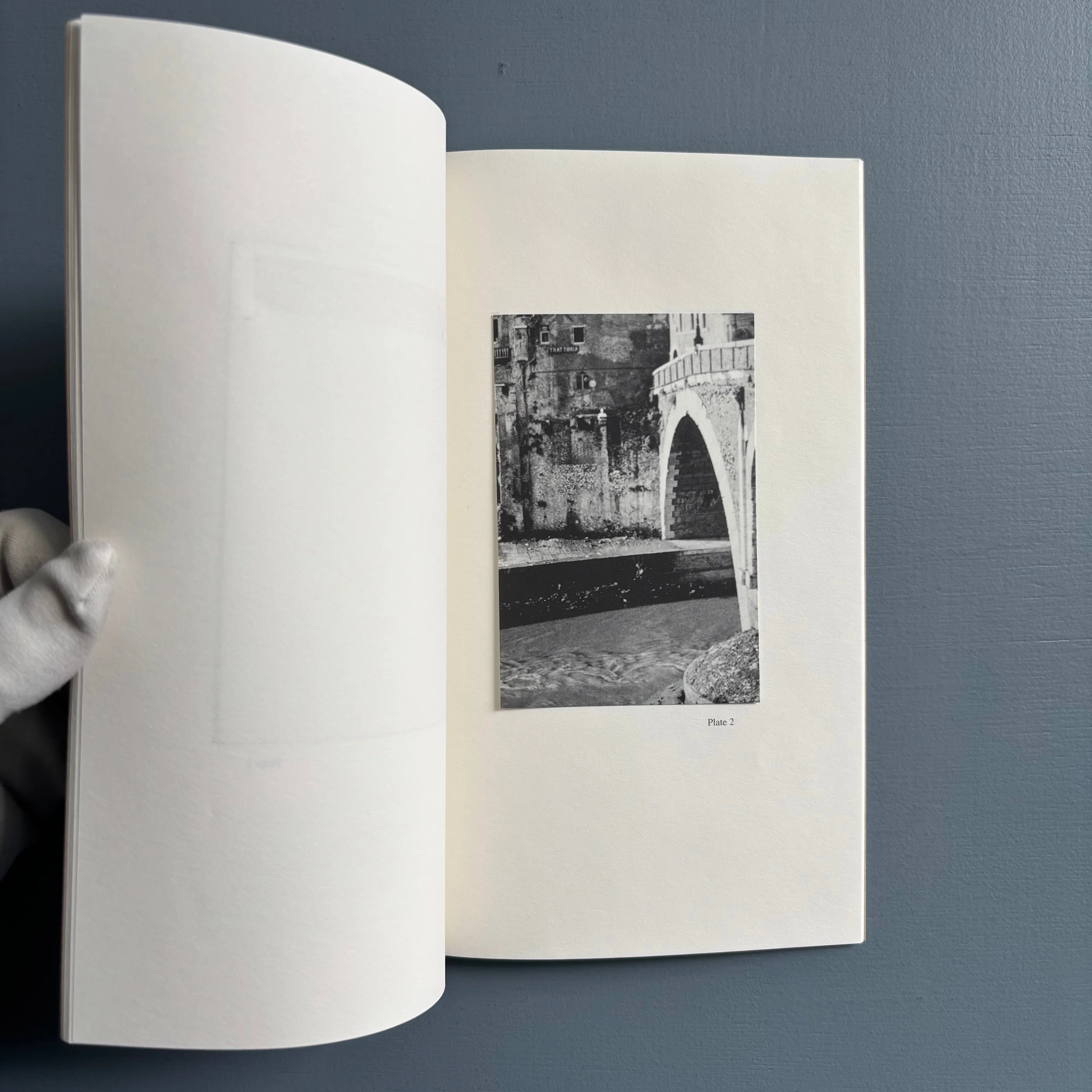 Sharon Kivland - Freud on Holiday Vol 1 & 2 - Information as Material 2006/2007 - Image 4