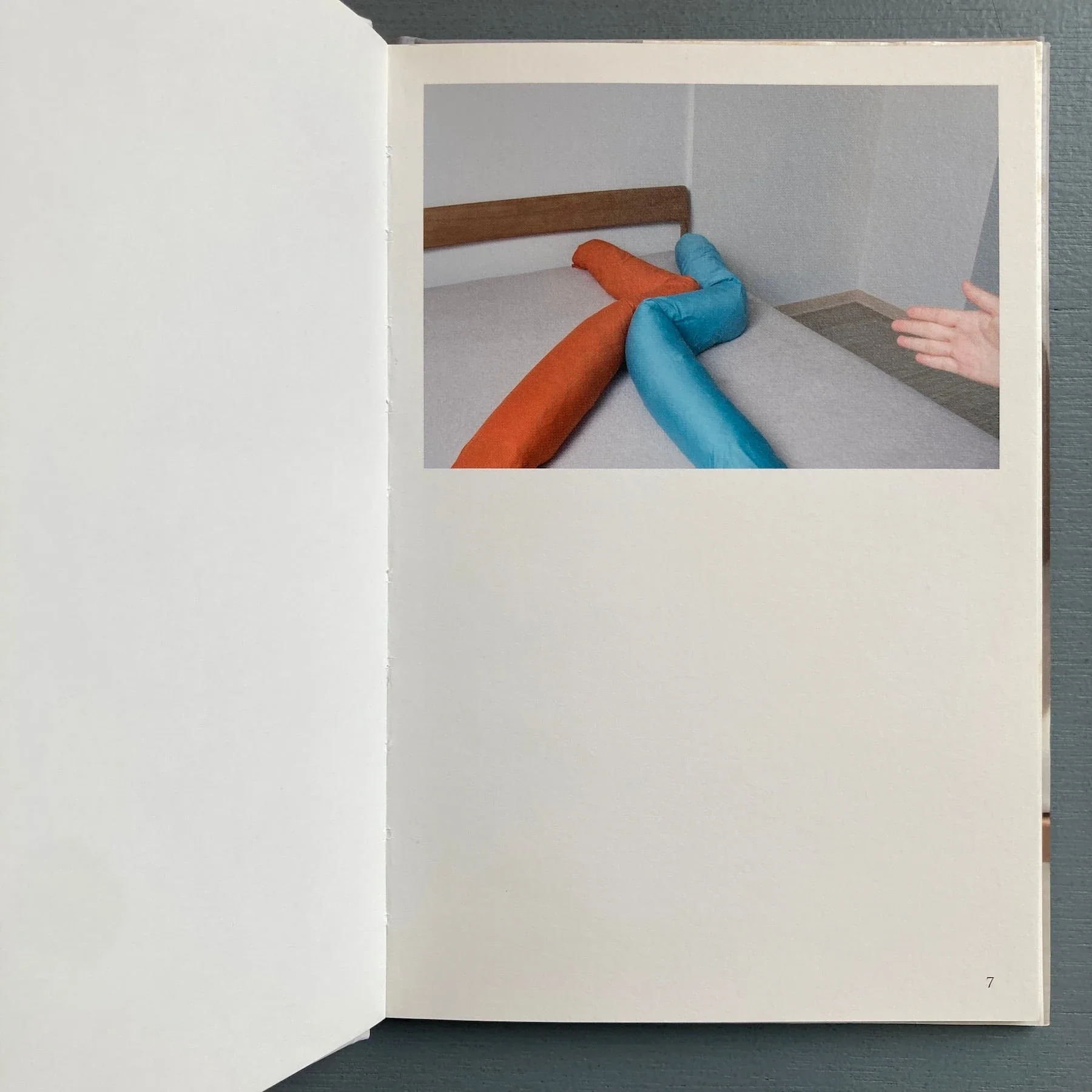 Topology in bed by Chi Tsai Ni: a selection of bed sculptures from his younger days - Nos:books 2015 - Image 5
