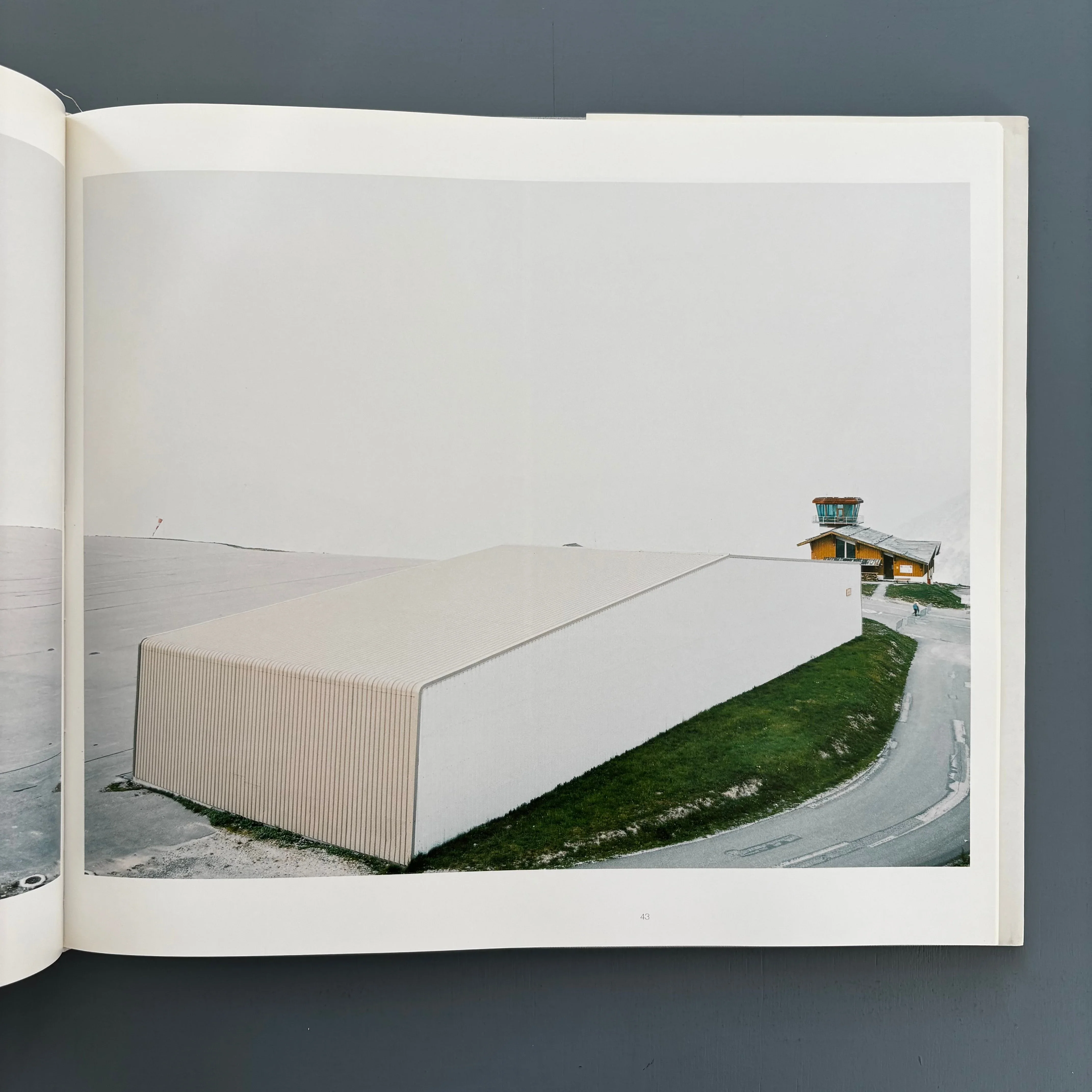 Walter Niedermayr - Reservate des Augenblicks / Momentary Resorts - Cantz 1998 - Image 6