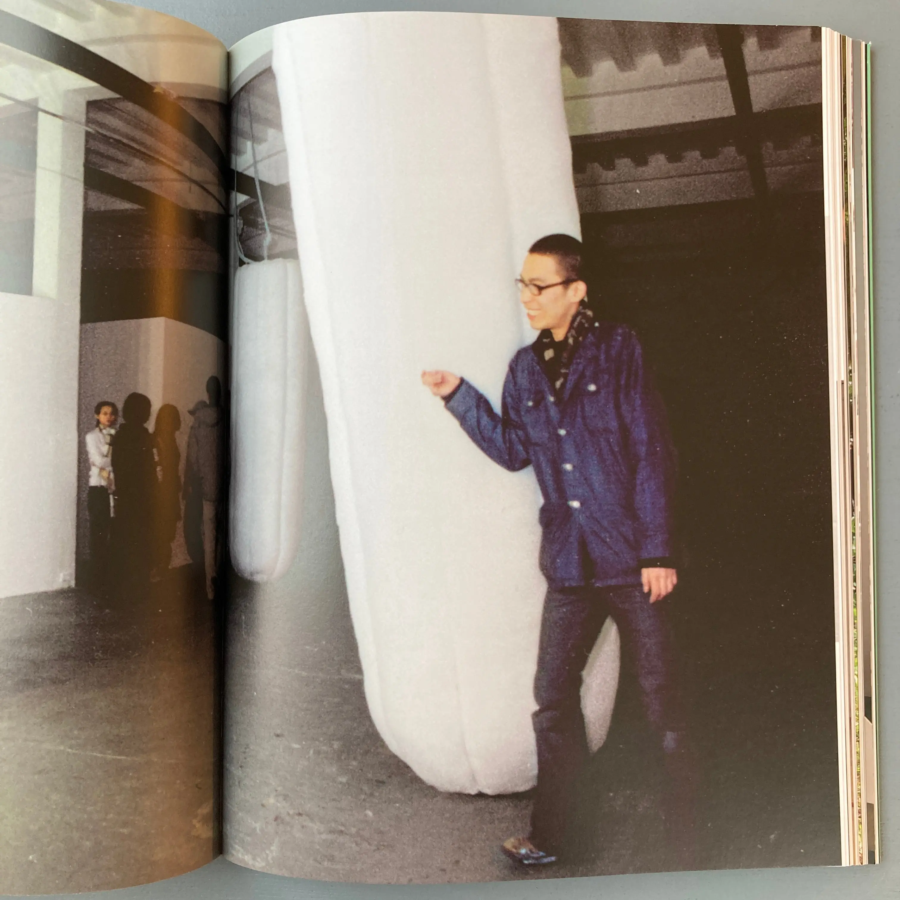 Xu Zhen - DISTANZ 2014 - Image 7