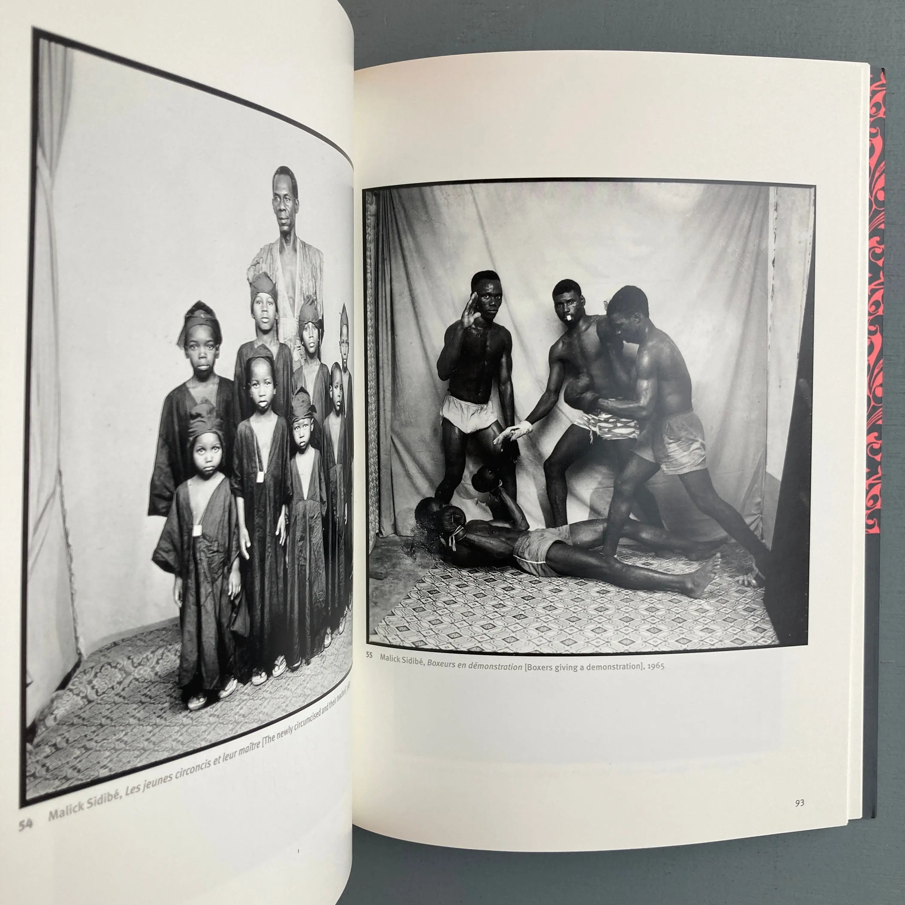 Michelle Lamunière - You Look Beautiful Like That : The Portrait Photographs of Seydou Keïta and Malick Sidibé - Harvard University Art Museums 2001 - Image 8