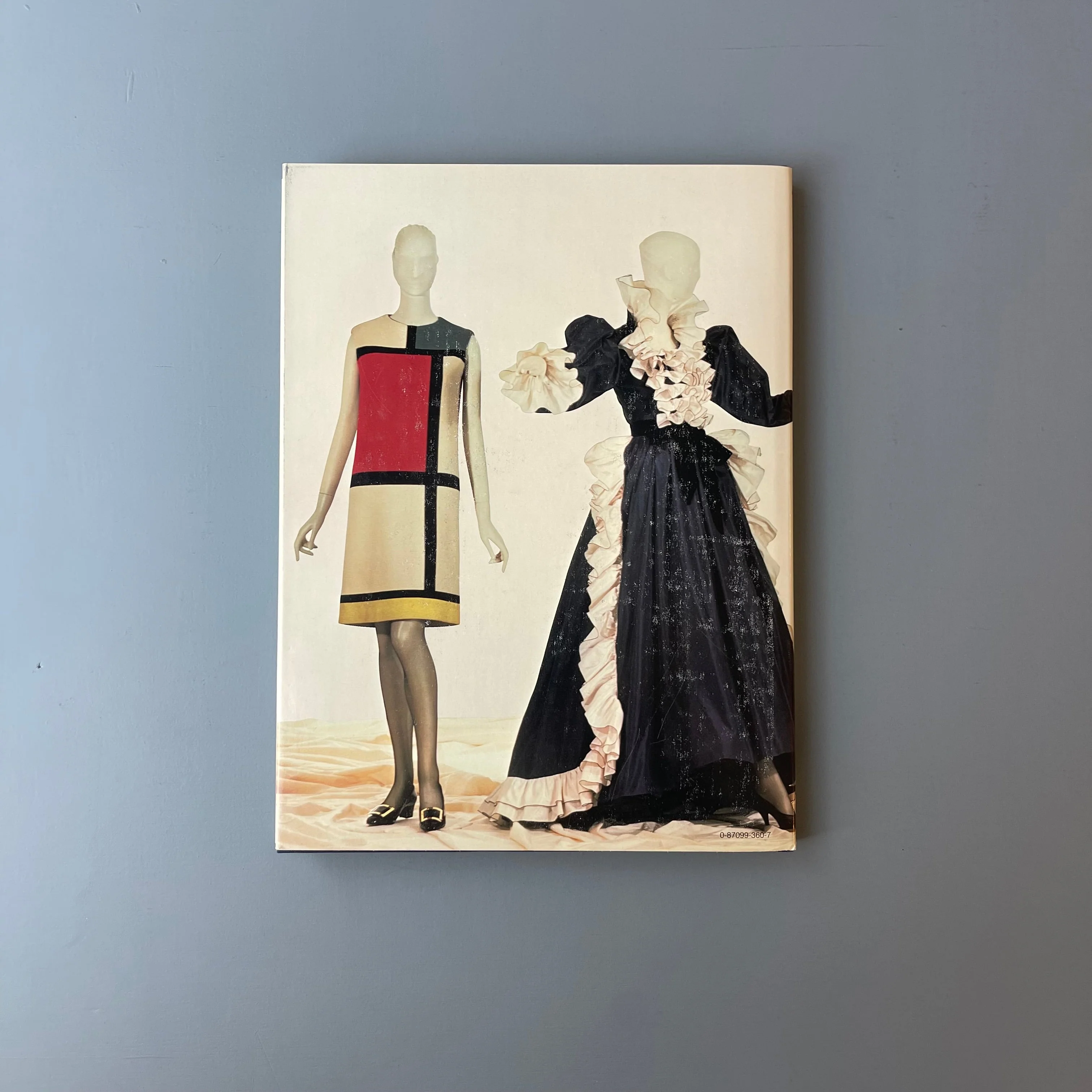 Yves Saint Laurent - The Metropolitan Museum of Art 1983 - Image 15